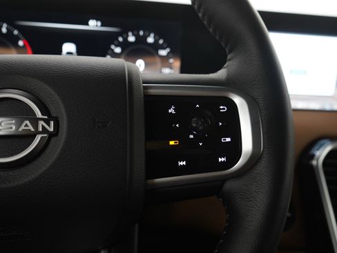 Certified 2025 Nissan Armada SL AWD/4WD image 27