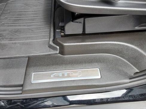 Used 2024 GMC Yukon AT4 w/ Technology Package AWD/4WD image 16