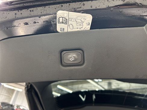 Used 2019 Lincoln Nautilus Select AWD/4WD image 30