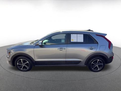 Used 2026 Kia Niro LX FWD image 9