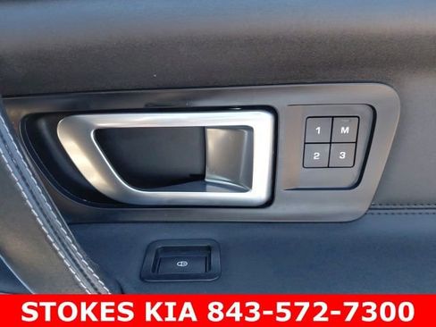 Used 2017 Land Rover Discovery Sport HSE AWD/4WD image 29