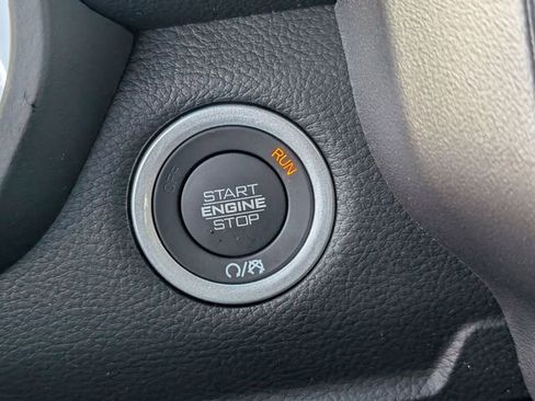 New 2026 RAM 1500 4x4 Crew Cab image 21