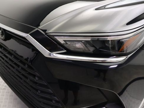 Used 2026 Toyota Grand Highlander FWD image 3