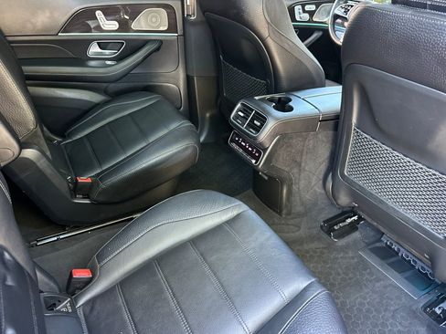 Used 2022 Mercedes-Benz GLS 450 4MATIC image 36