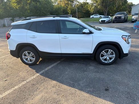 Used 2022 GMC Terrain SLE w/ Driver Convenience Package AWD/4WD image 7
