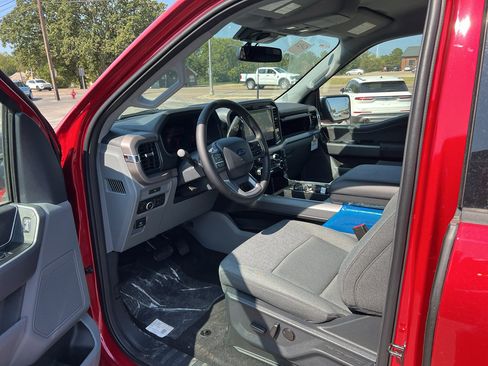 New 2025 Ford F150 XLT image 18