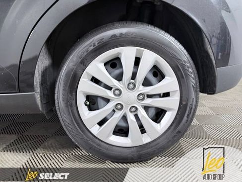 Used 2025 Kia Soul LX FWD image 19