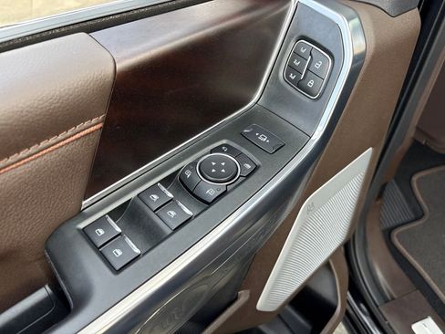 Used 2025 Ford F250 King Ranch w/ Chrome Package image 17