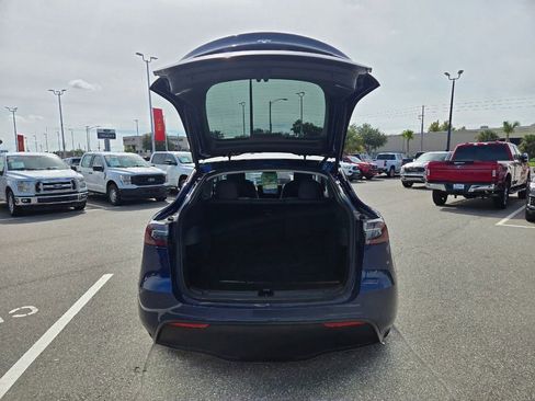 Used 2020 Tesla Model Y Long Range image 18