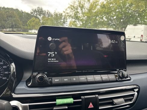 Used 2022 Kia Seltos Nightfall Edition image 28