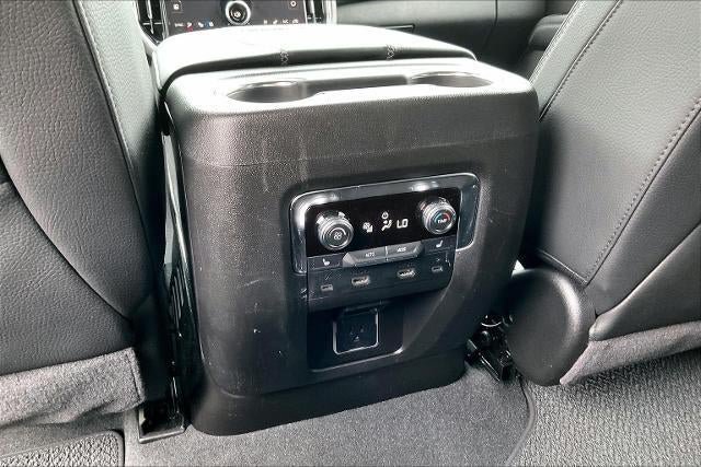 Used 2026 GMC Yukon Denali w/ Denali Reserve Package AWD/4WD image 10
