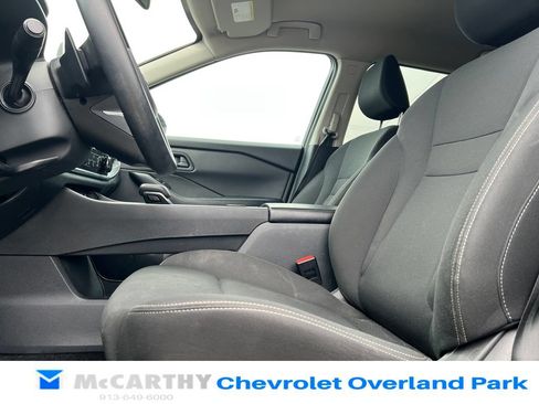 Used 2024 Nissan Rogue S AWD/4WD image 10