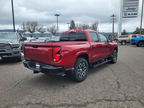 Used 2024 Chevrolet Colorado Z71 w/ Z71 Convenience Package 2 image 3