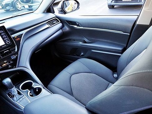 Used 2024 Toyota Camry LE image 20