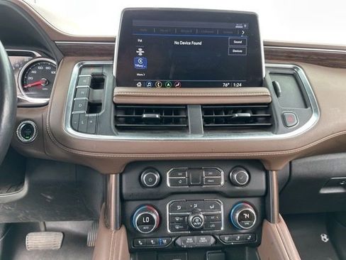 Used 2021 Chevrolet Suburban High Country w/ Premium Package image 11