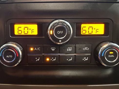 Used 2019 Nissan Frontier SL AWD/4WD image 35