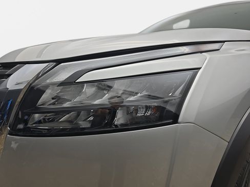 Used 2025 Nissan Pathfinder SV w/ Cargo Package FWD image 28