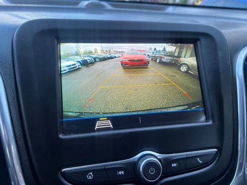 Used 2019 Chevrolet Equinox LT image 31