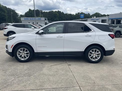 Used 2024 Chevrolet Equinox LT AWD/4WD image 2