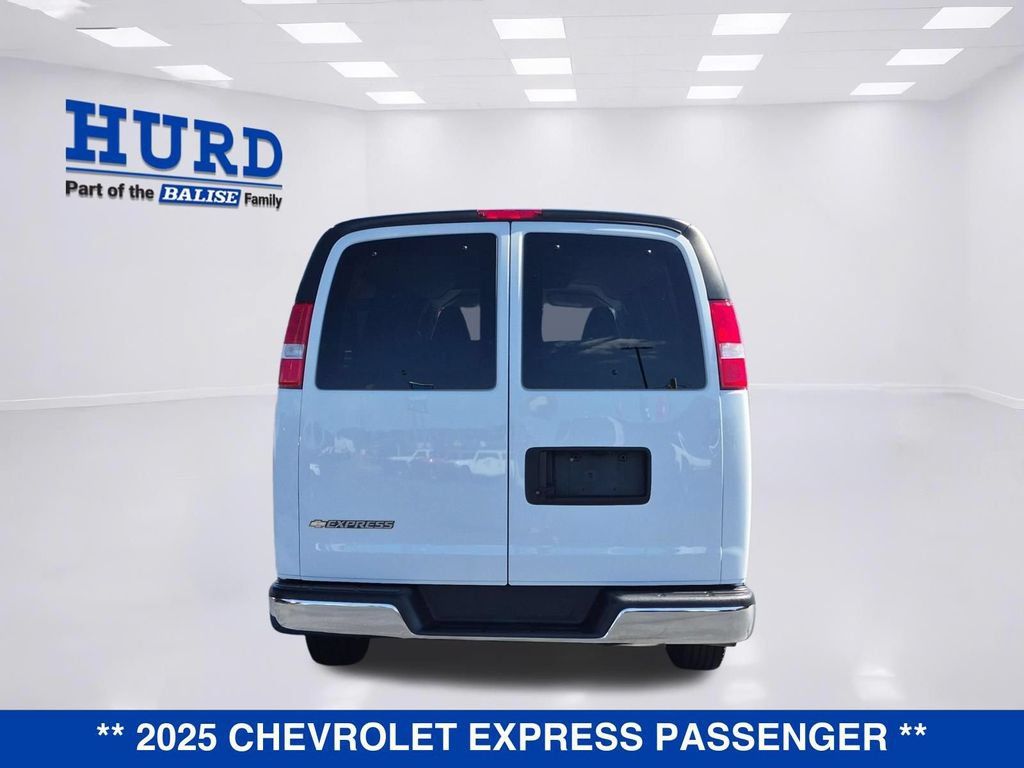 Used 2025 Chevrolet Express 3500 LT w/ LT Preferred Equipment Group RWD image 4