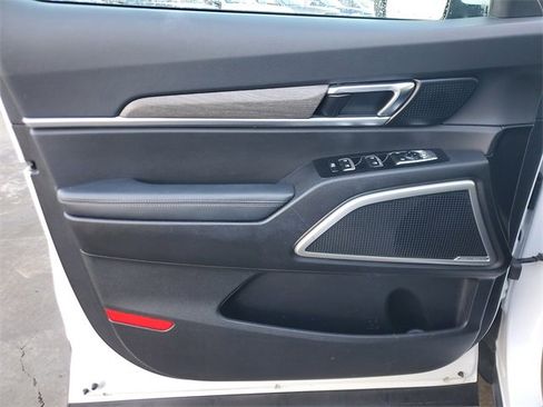 Used 2022 Kia Telluride EX w/ EX Premium Package image 17