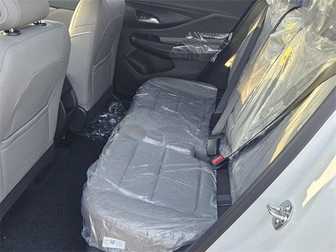 New 2025 Buick Envista Avenir image 10