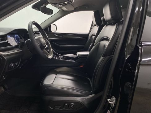 Used 2023 Jeep Grand Cherokee L Limited w/ Luxury Tech Group II AWD/4WD image 13