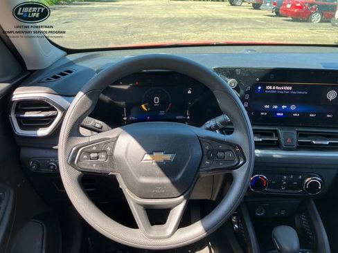 Used 2026 Chevrolet TrailBlazer LS FWD image 7
