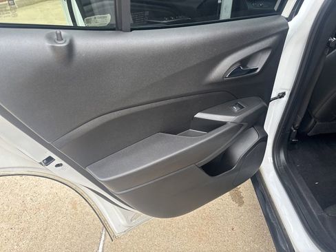 Used 2024 Chevrolet Trax ACTIV w/ Driver Confidence Package FWD image 30