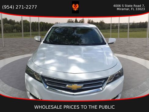 Used 2019 Chevrolet Impala LT FWD image 2