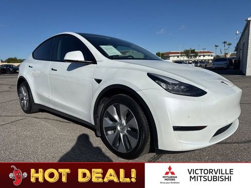 Used 2020 Tesla Model Y Long Range image 1