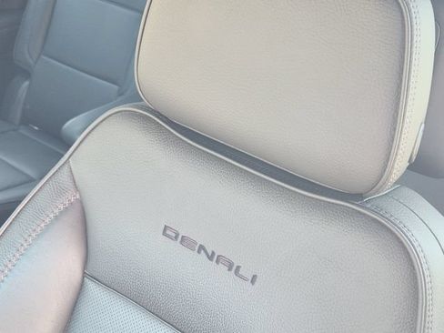 Used 2021 GMC Yukon Denali AWD/4WD image 15