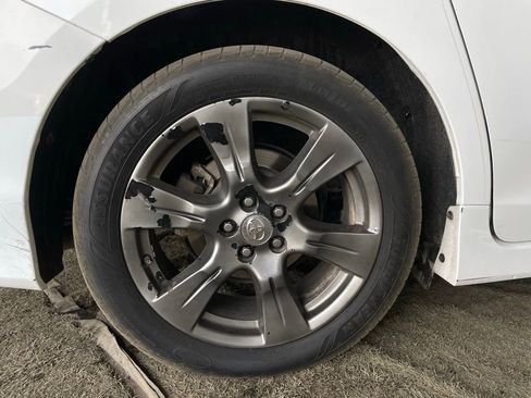 Used 2017 Toyota Sienna SE w/ Cargo Management Package image 9