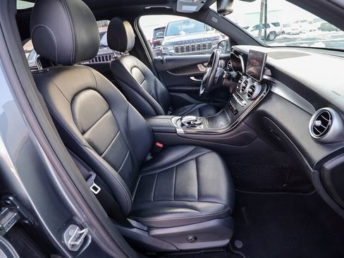 Used 2018 Mercedes-Benz GLC 300 4MATIC image 43