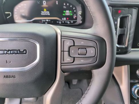 Used 2024 GMC Yukon Denali AWD/4WD image 19