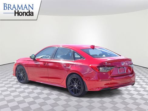 Used 2023 Honda Civic Sport image 4