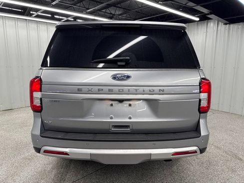 Used 2024 Ford Expedition XLT RWD image 5