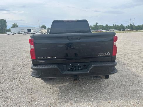 Used 2021 Chevrolet Silverado 2500 High Country w/ Z71 Off-Road Package AWD/4WD image 4