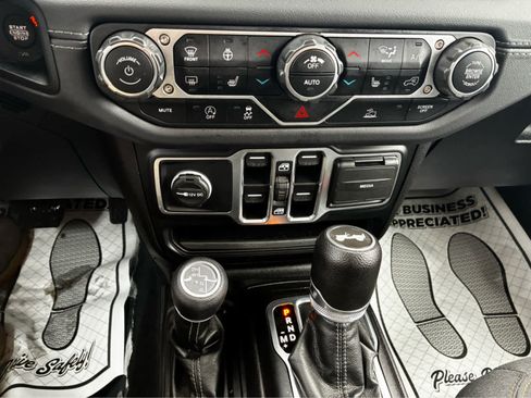 Used 2024 Jeep Wrangler Sahara w/ Dual Top Group image 23