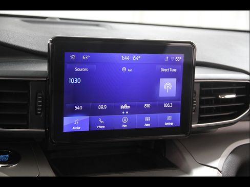 Used 2023 Ford Explorer XLT w/ Equipment Group 202A AWD/4WD image 11