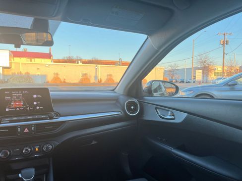 Used 2024 Kia Forte LXS image 33