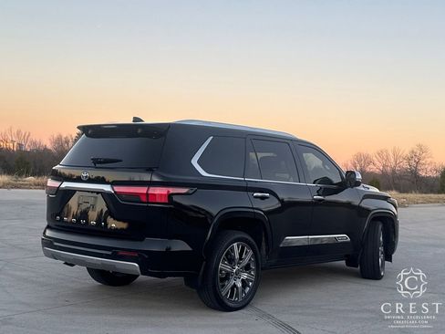 Used 2024 Toyota Sequoia Capstone image 2