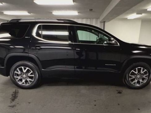 Certified 2023 GMC Acadia SLT AWD/4WD image 9