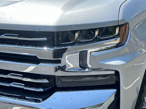 Used 2021 Chevrolet Silverado 1500 LTZ w/ Z71 Off-Road Package image 11