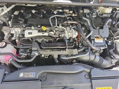 Used 2023 Toyota Prius LE image 10