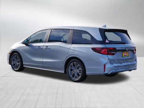 New 2026 Honda Odyssey Touring image 5