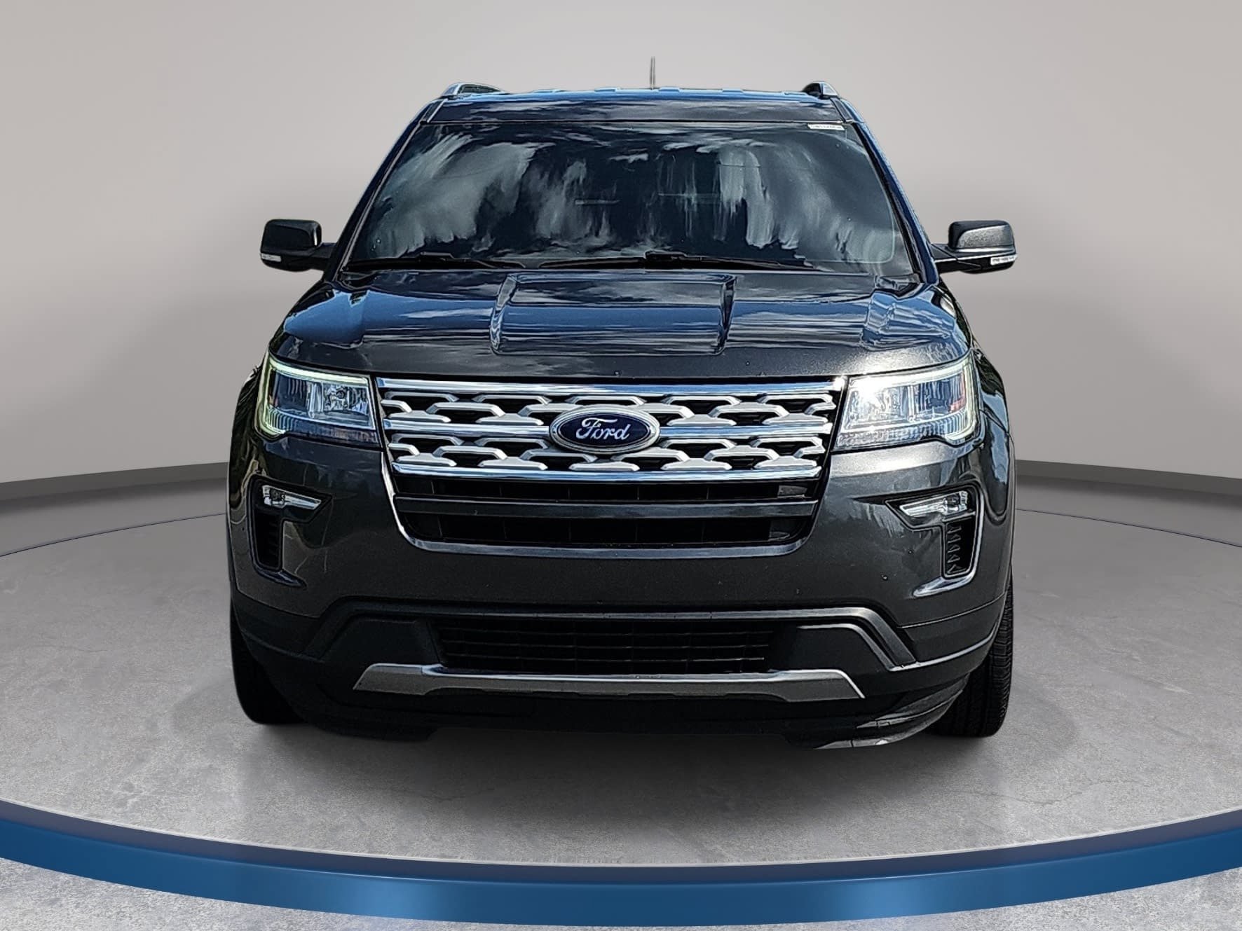 Used 2019 Ford Explorer XLT w/ Equipment Group 201A FWD image 2