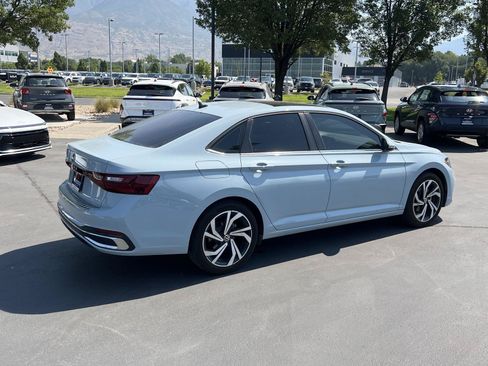 Used 2026 Volkswagen Jetta SEL FWD image 7