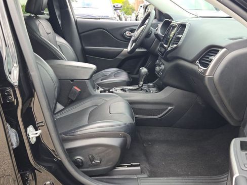 Used 2022 Jeep Cherokee Limited AWD/4WD image 6