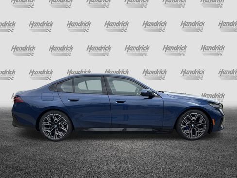 Used 2026 BMW i5 eDrive40 w/ M Sport Package image 10